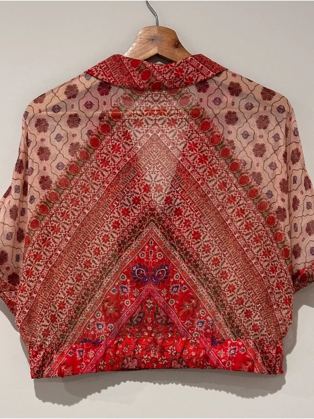Zara Red Printed Short Sleeve Button-Front Blouse - Picture 4 of 6